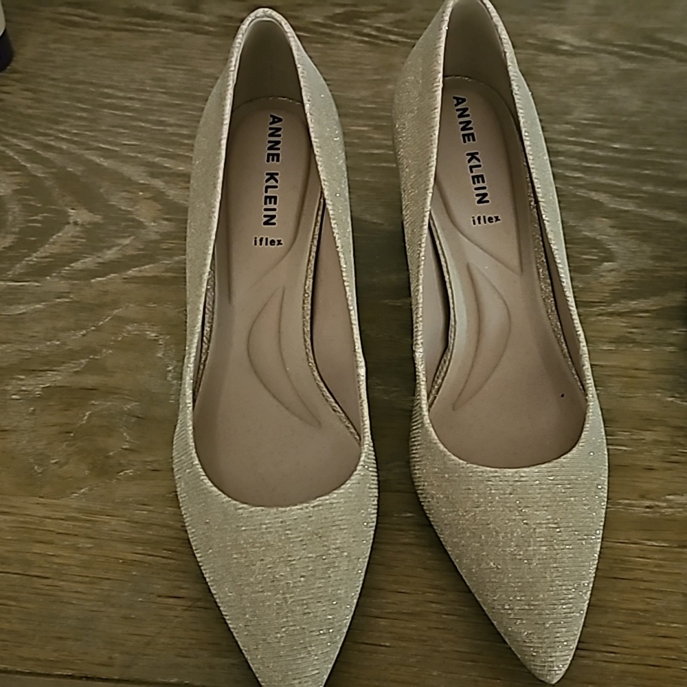 Like new Ann Klein iflex pumps